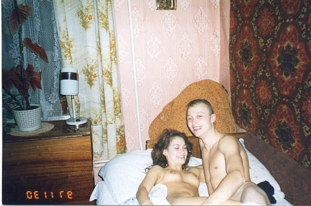 Деревенские пары снимают свой секс на камеру. Порно снимать.