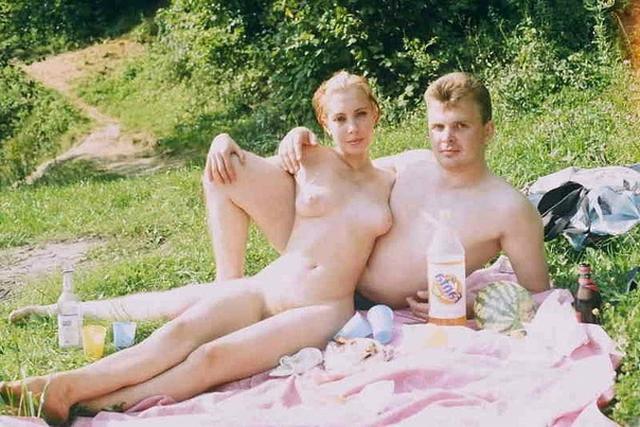 Деревенские пары снимают свой секс на камеру. Порно снимать.